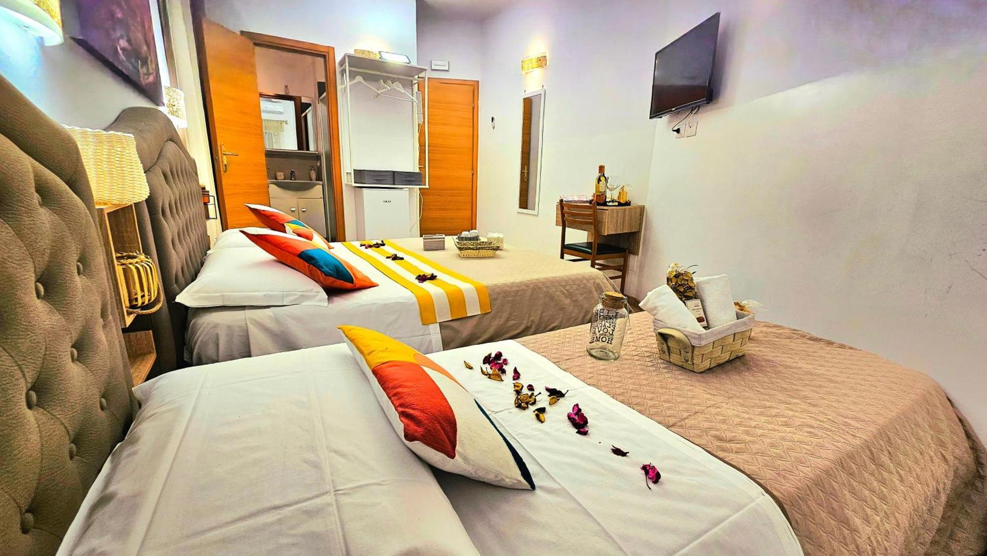 Отель A Casa Simpatia - Check-In Via Bixio, 41 Рим Экстерьер фото